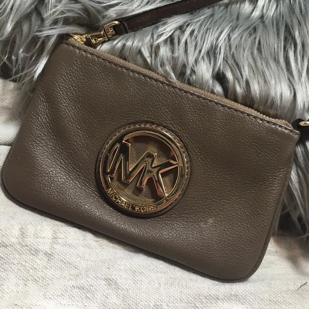 Michael Kors Fulton Wristlet