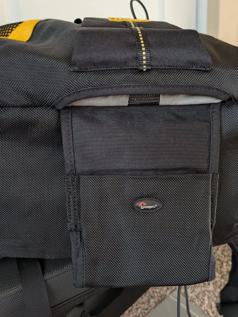 Lowepro description dryzone