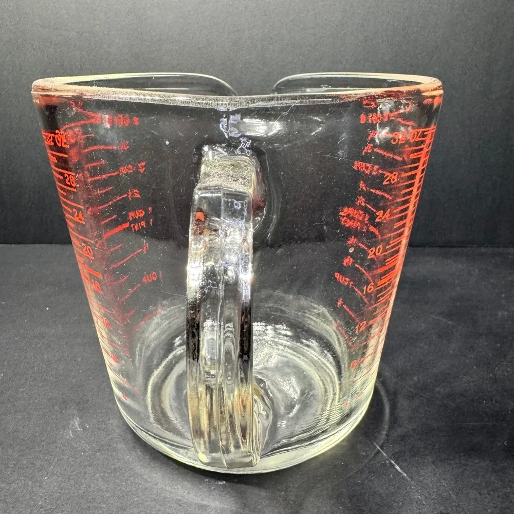 Vintage Pyrex #532 4 Cup 1 Quart Glass Measuring Cup Red Lettering Double Spout