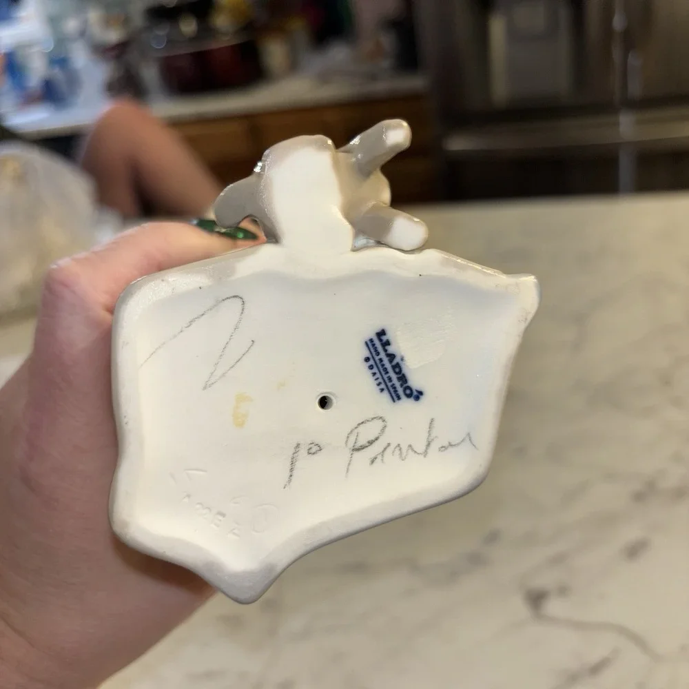 N/A lladro figurine