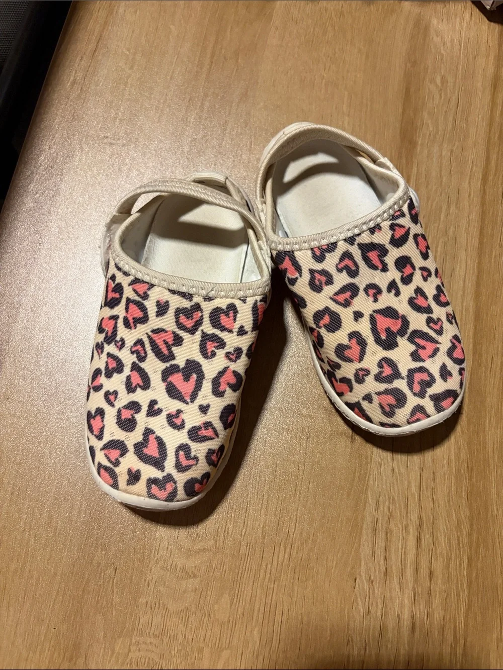 Kids Leopard Heart Slip-On Water Shoes in Beige and Pink