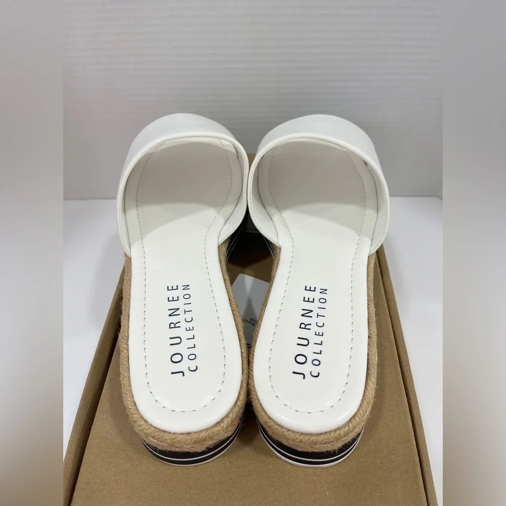 Journee Collection base soles
