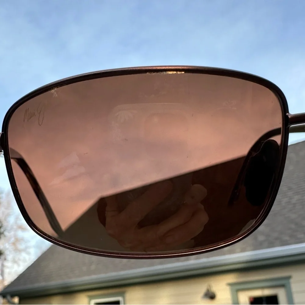 Maui Jim have whichever case