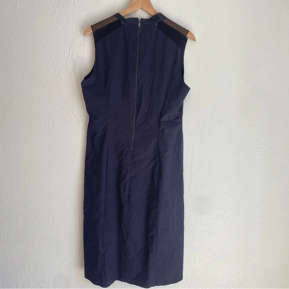Elie Tahari elegant navy
