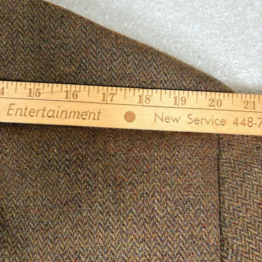 Oleg Cassini measurements size