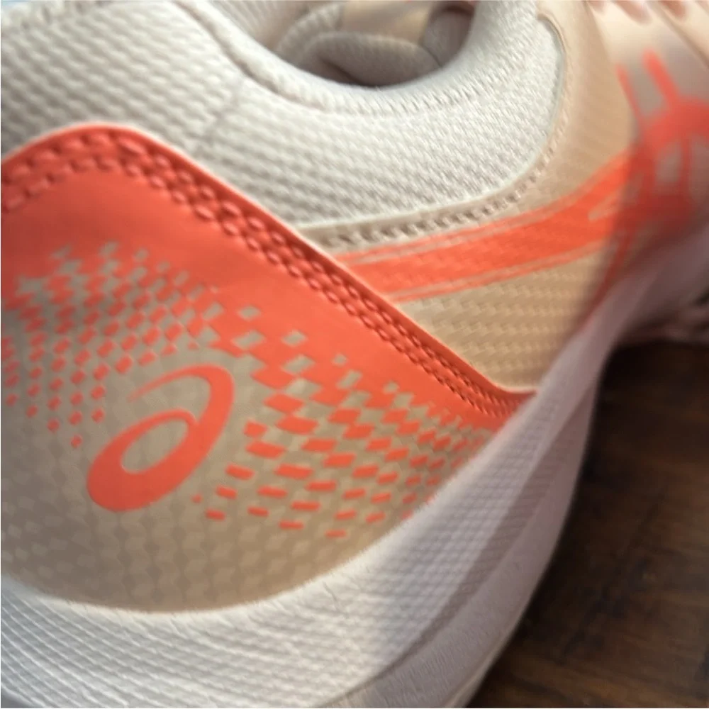 Asics women low