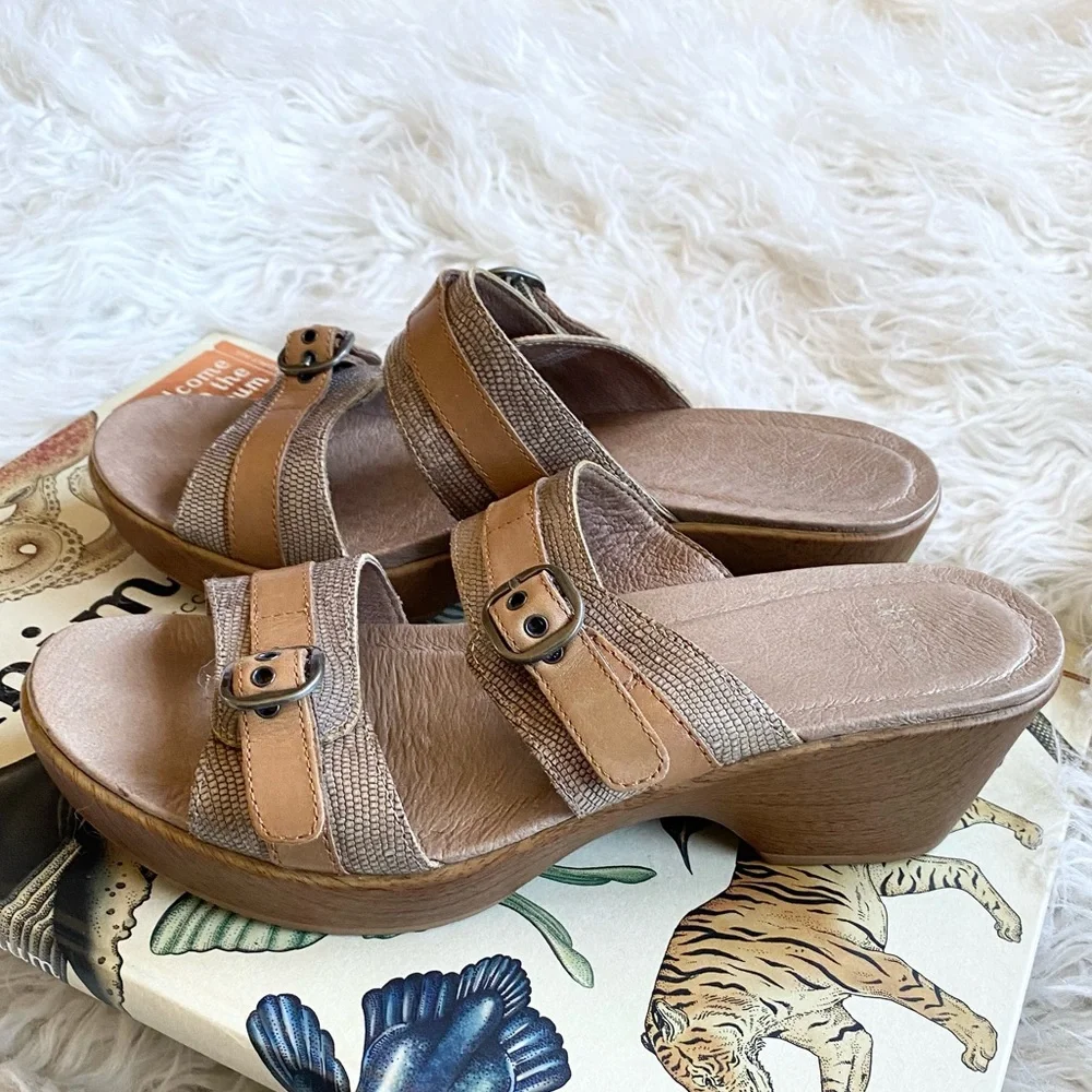Dansko‎ brown leather sandal wedges