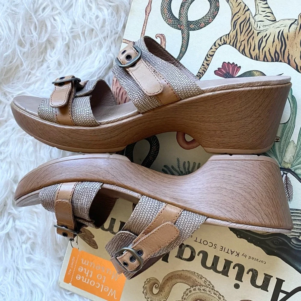 Dansko euc smoke