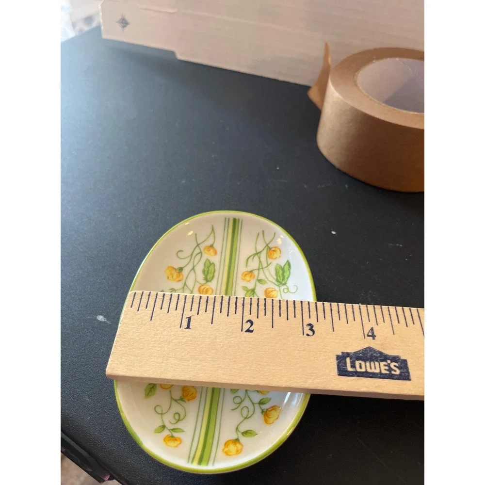 Unbranded vintage ceramic