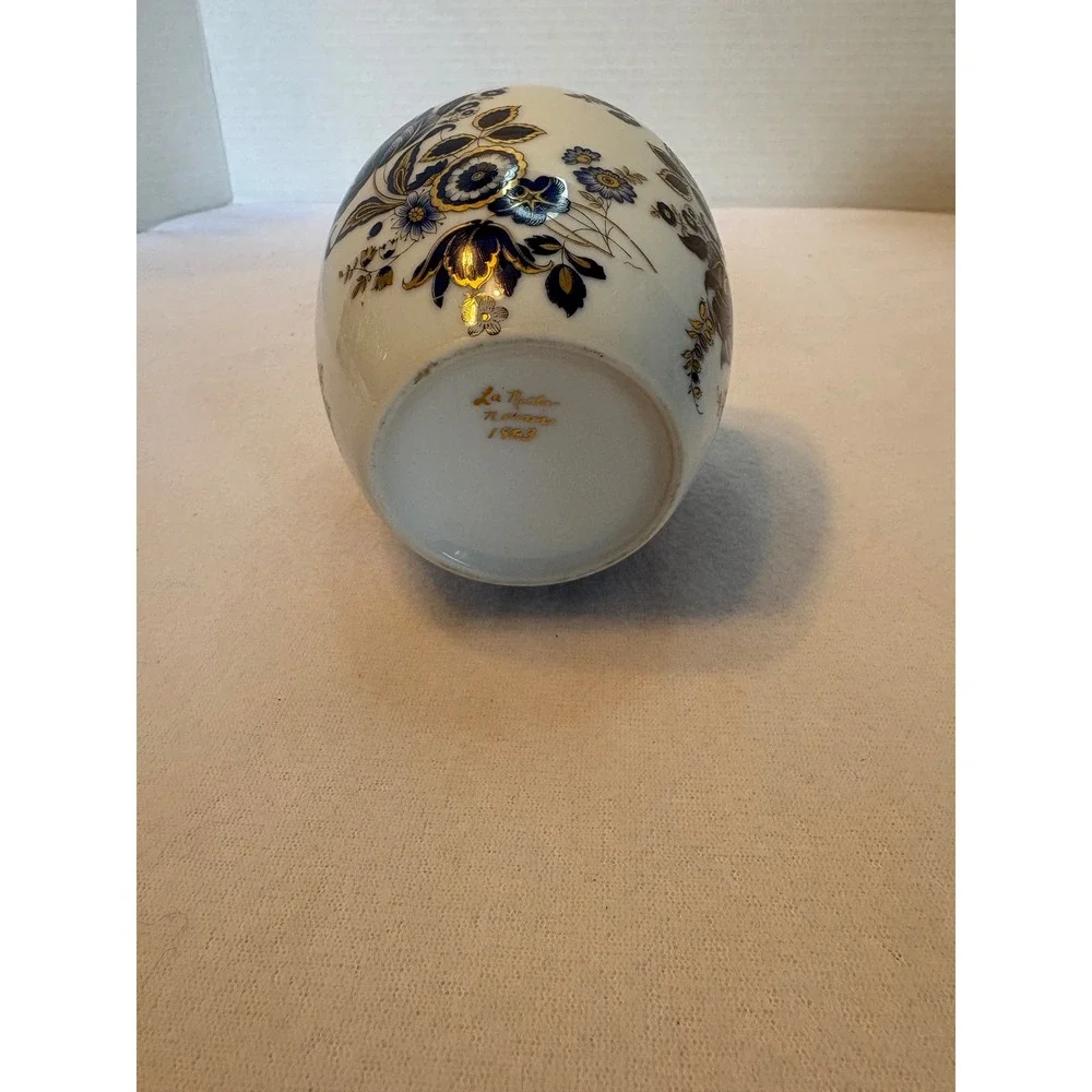 Zsolnay hungary porcelain