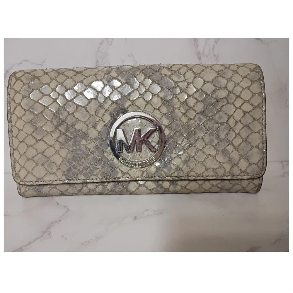 MICHAEL KORS Fulton Flap Snakeskin Leather Continental Wallet - EUC