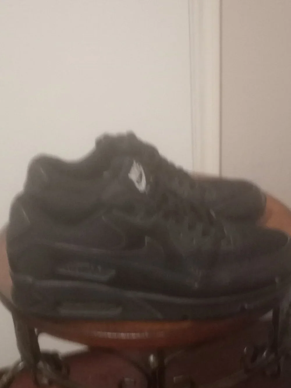 Nike Air Max 90 Triple Black Patent Leather Sneakers 443817-002 women's Size 11