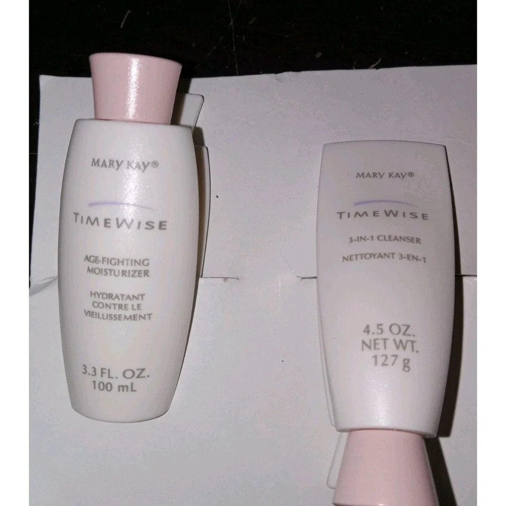 NEW Vtg Mary Kay Timewise Refrigerator Magnets  3 in 1 Cleanser Stocking Stuffer