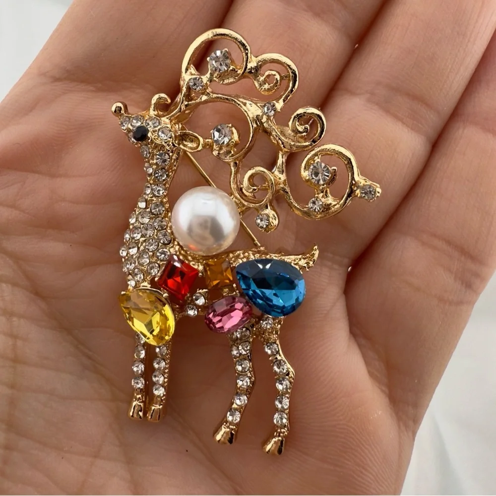 Betsey Johnson stunning gold