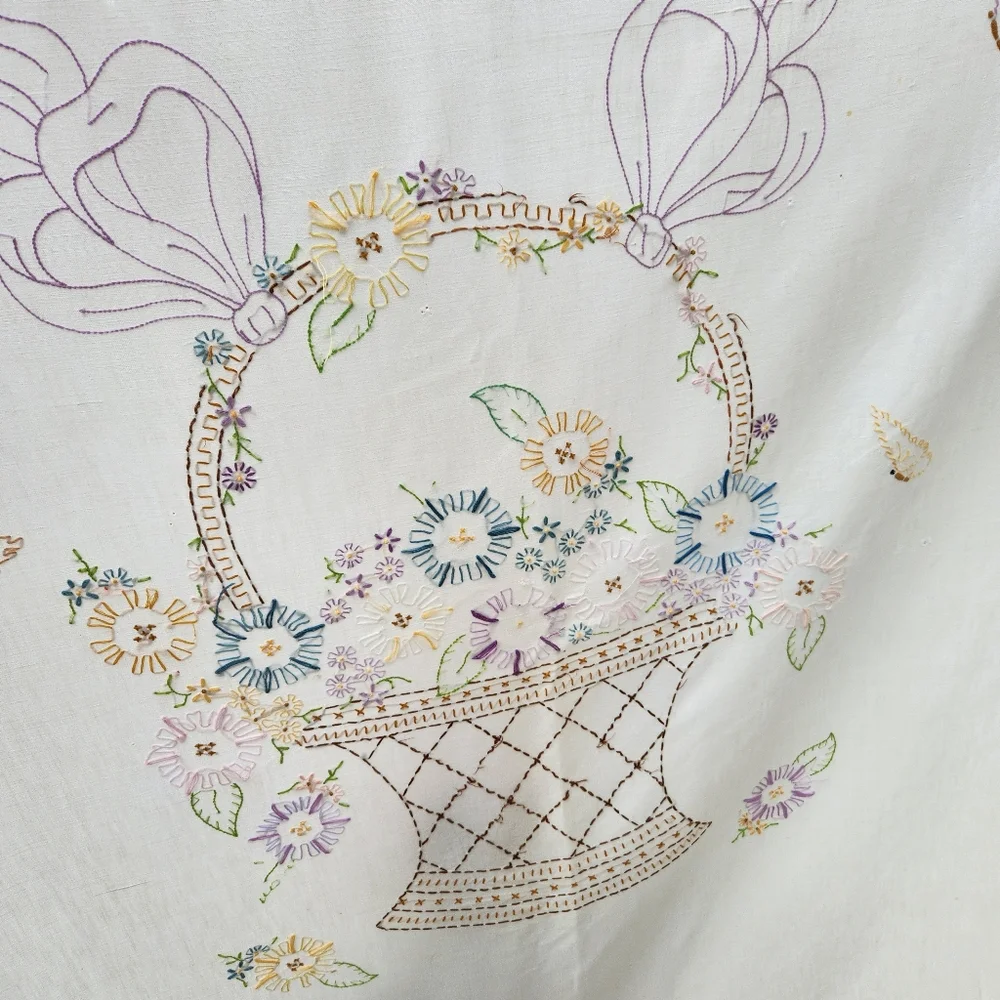 Antique motif lavender