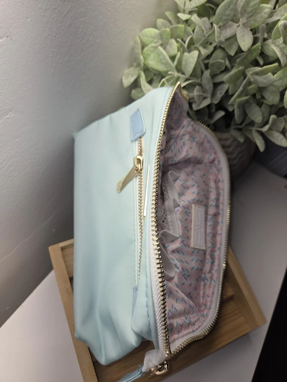 Young Living compact young
