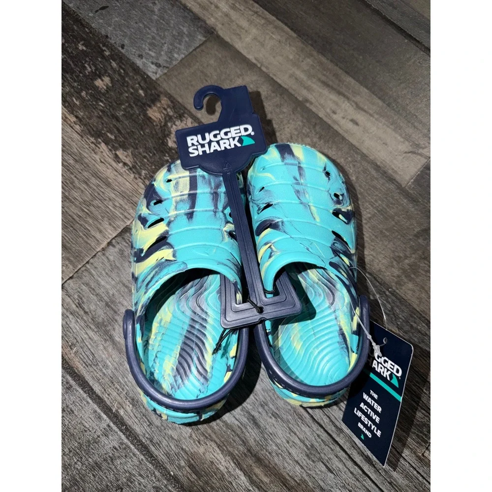 Boys clogs size 7