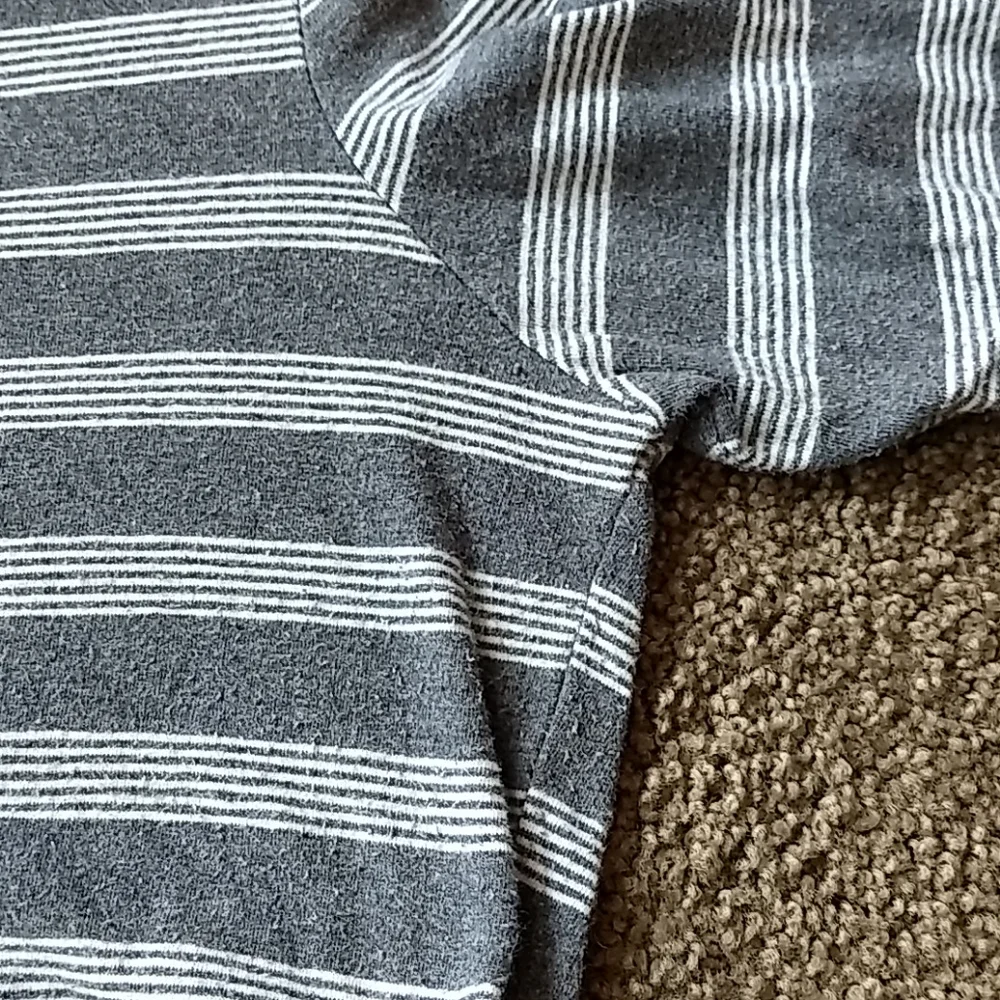Oh Baby by Motherhood Maternity Long Sleeve Size S striped long‎ sleeve