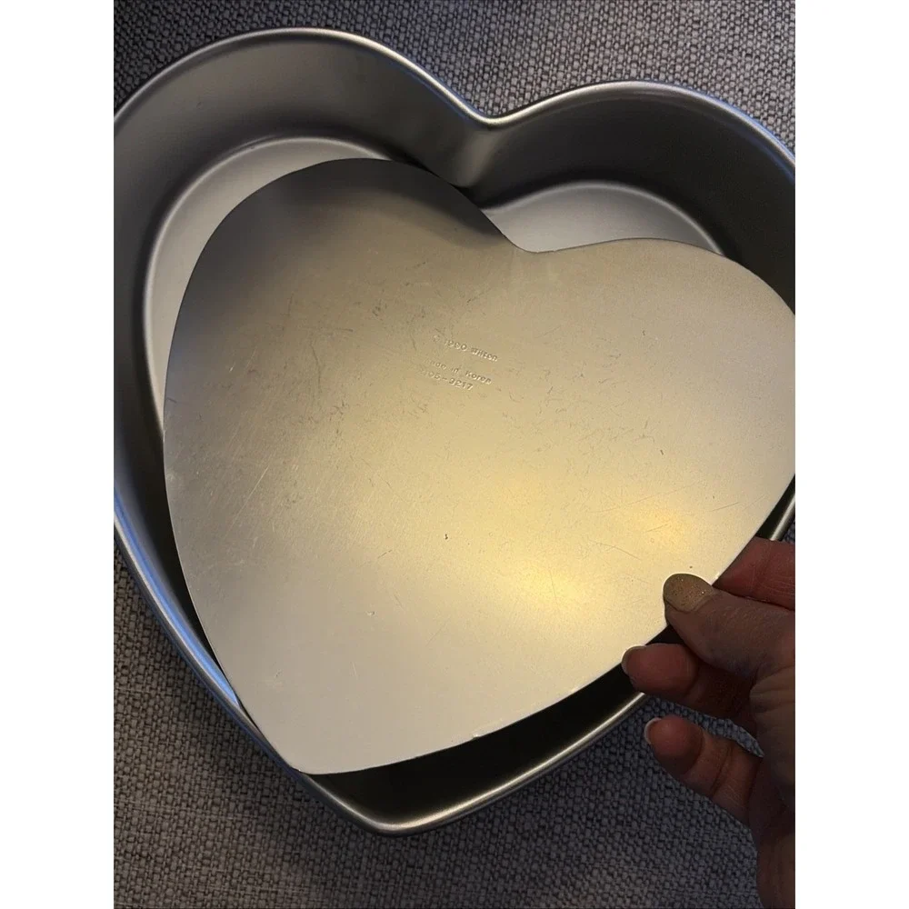 Wilton item charming