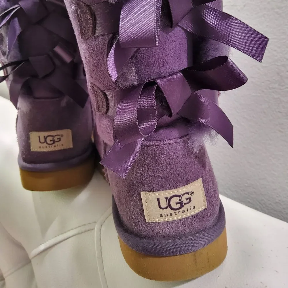 UGG violet bloom