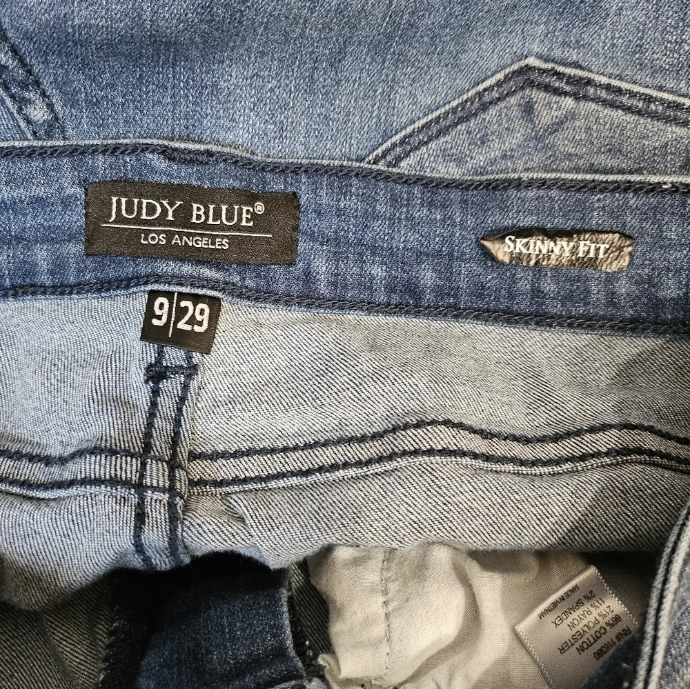 Judy Blue pockets button