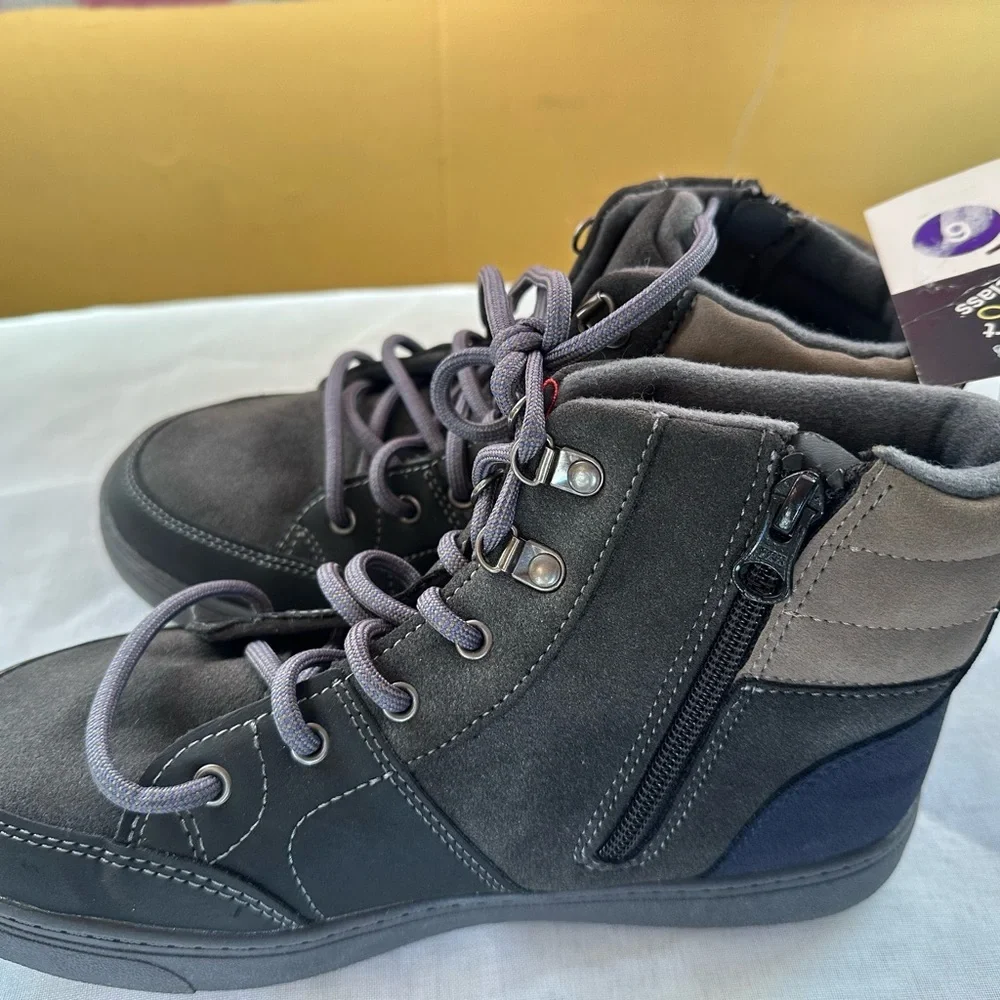 art class sleek gray