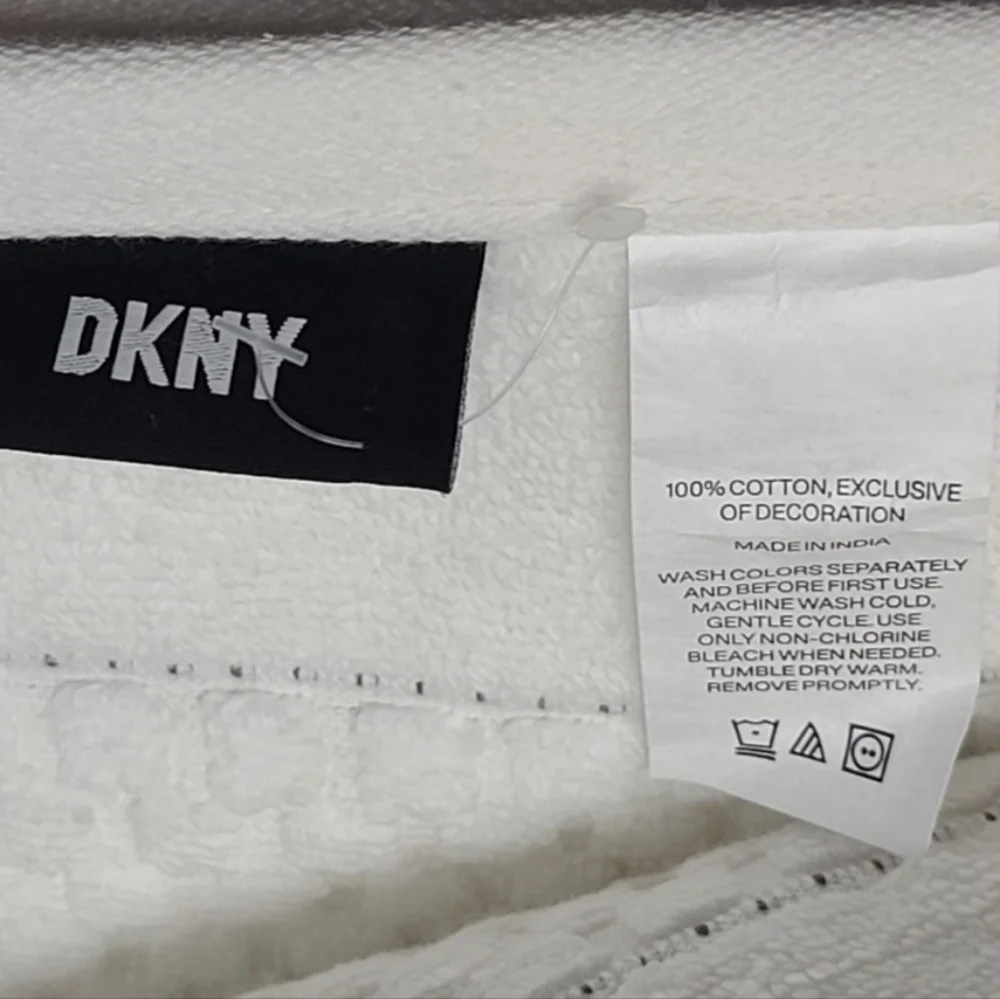Dkny new tags