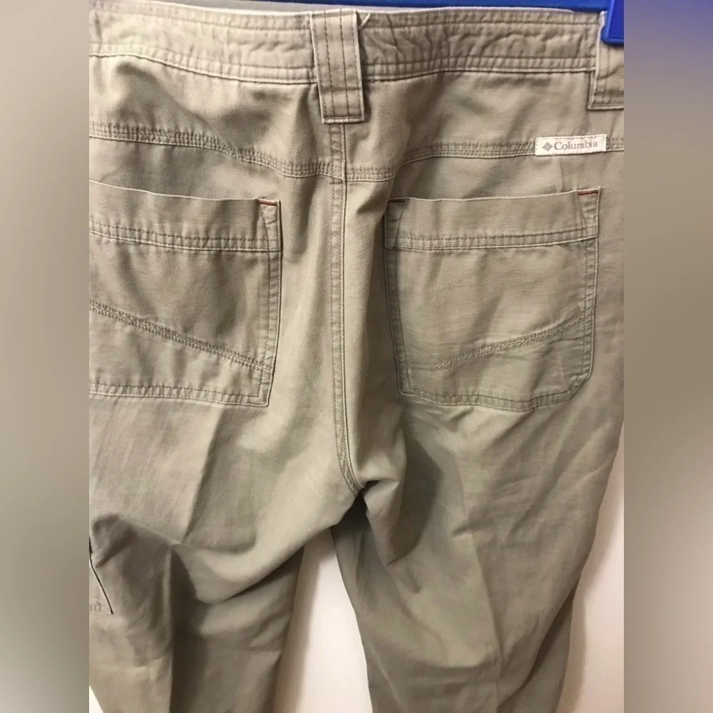𝅺COLUMBIA Mens Cotton Easy Fit Omni Shield Classic Khaki Cargo Pants Size 36X32