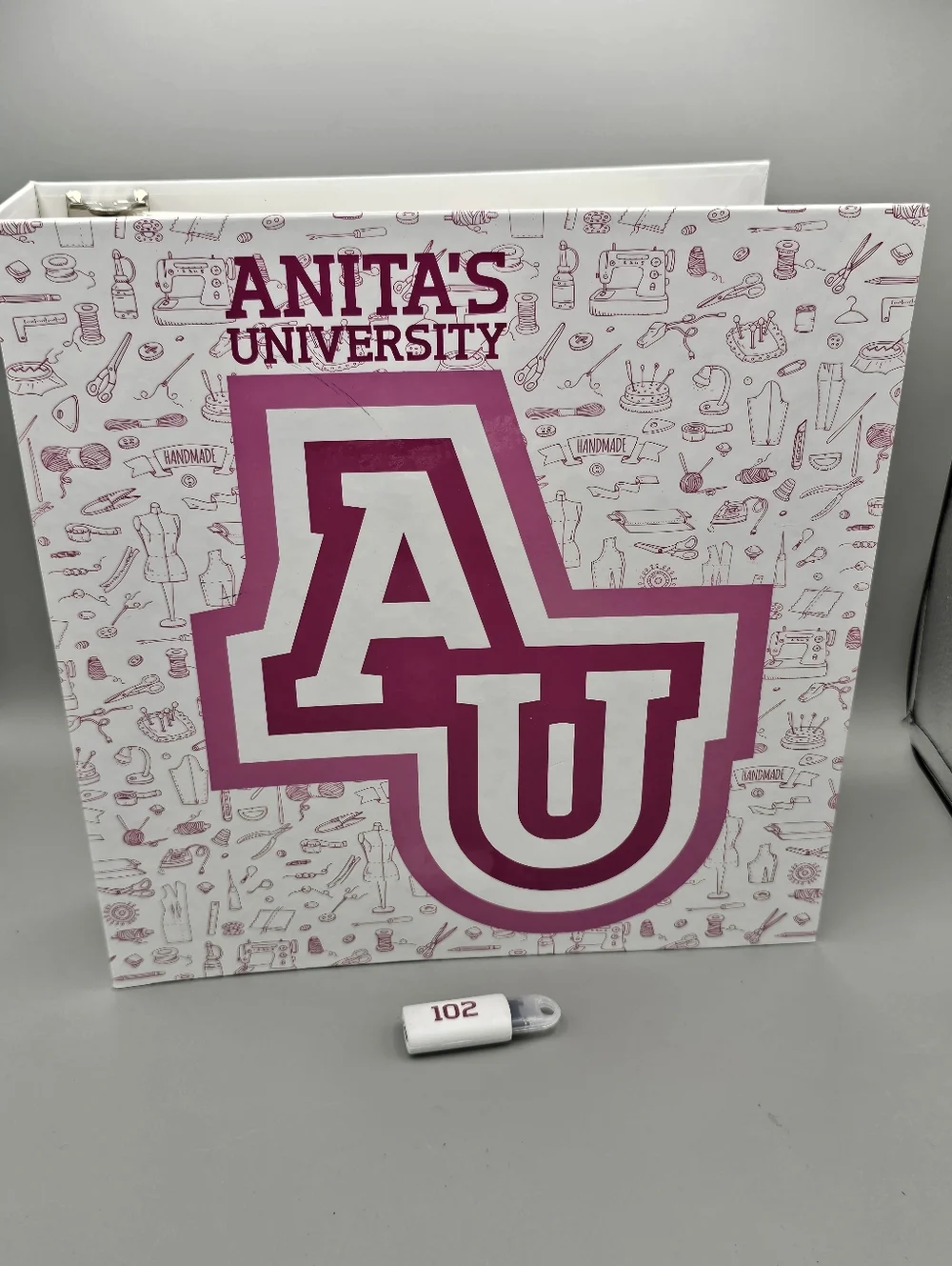 Anita Goodesign‎ Digitizing 102 EMBROIDERY MADE EASY II Book & USB STICK
