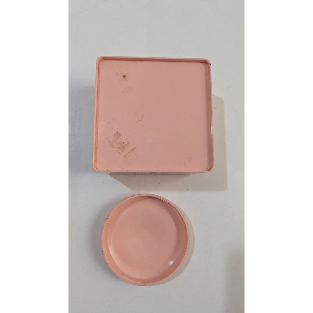 Evyan vintage powder