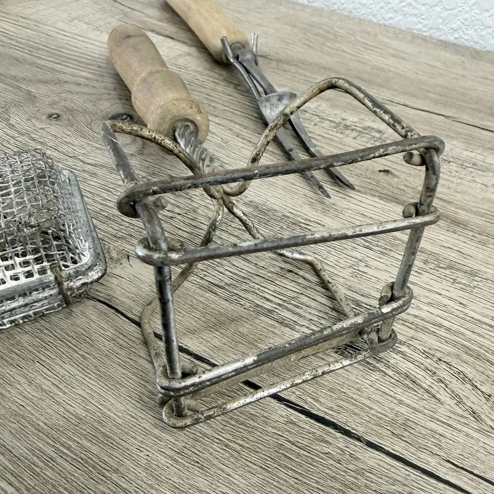 The Unbranded Brand kitchen handle