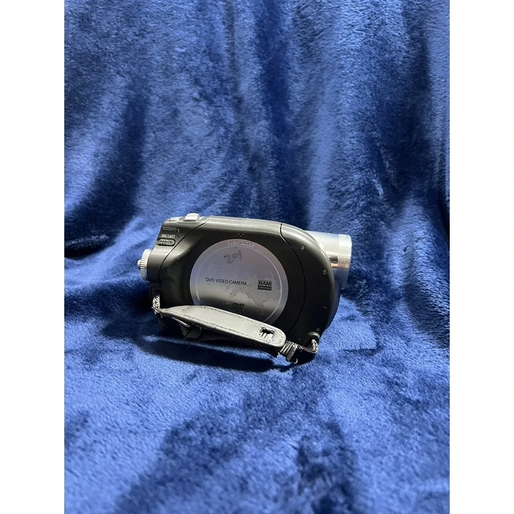 Panasonic VDR-D100 Camcorder -‎ Silver