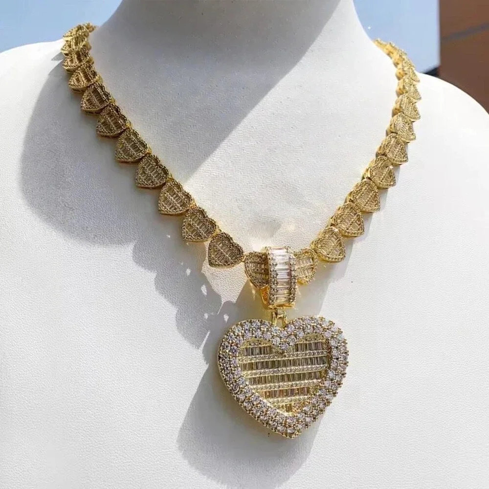 Other gold heart