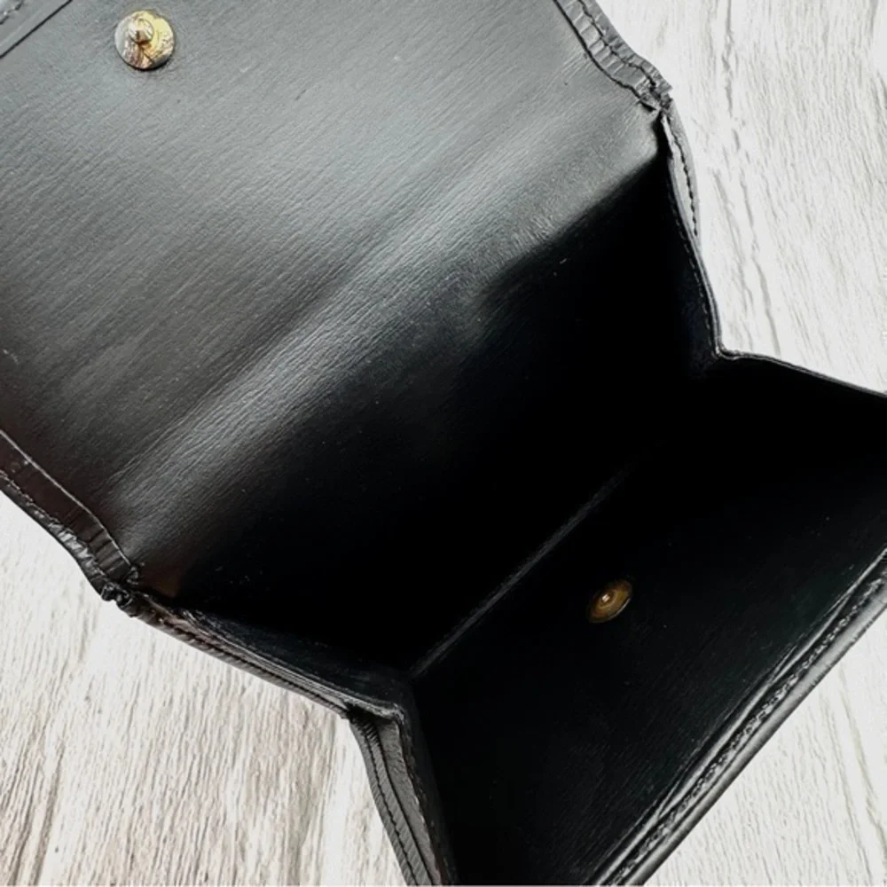 Louis Vuitton authentic louis