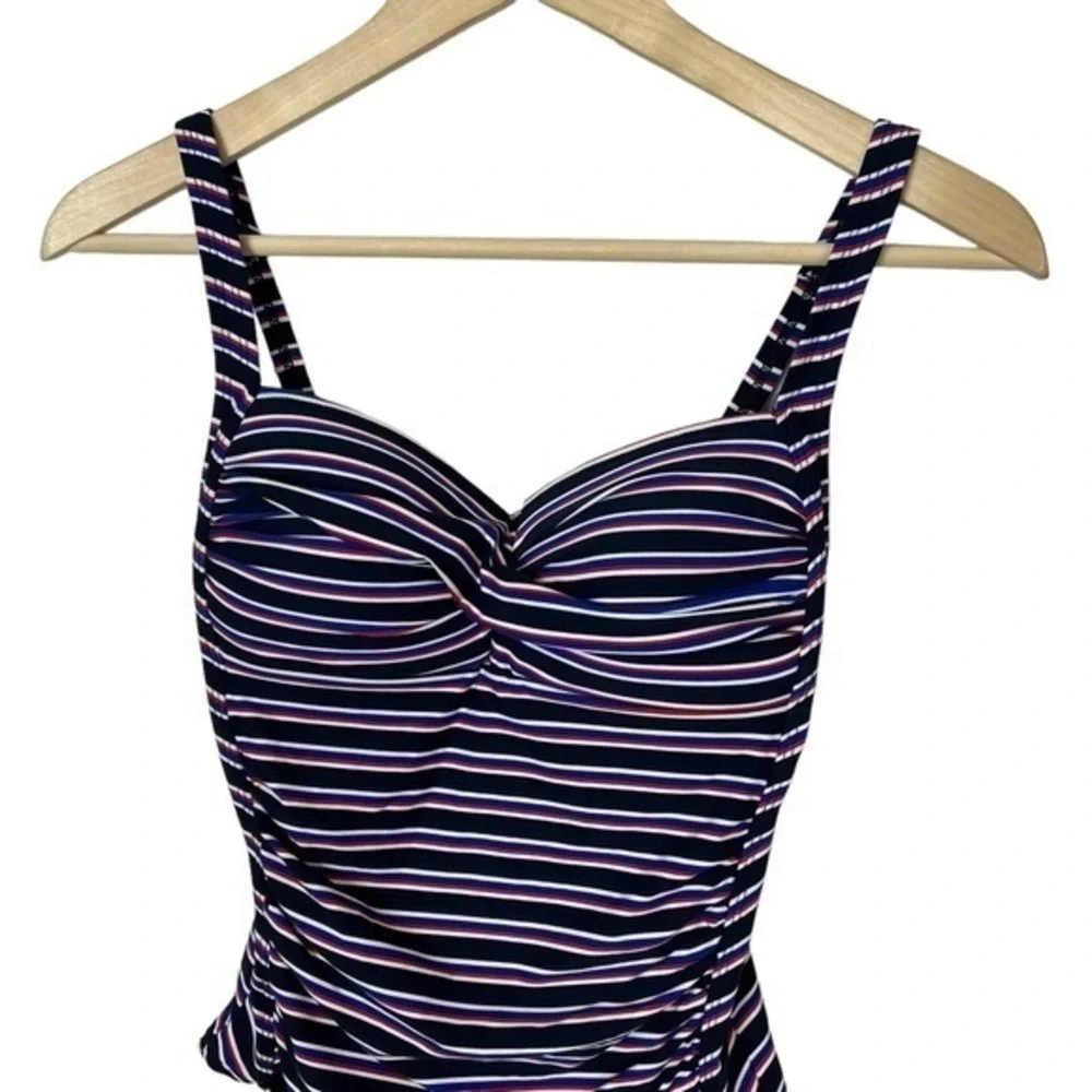 Nip Tuck swimsuit excellent new