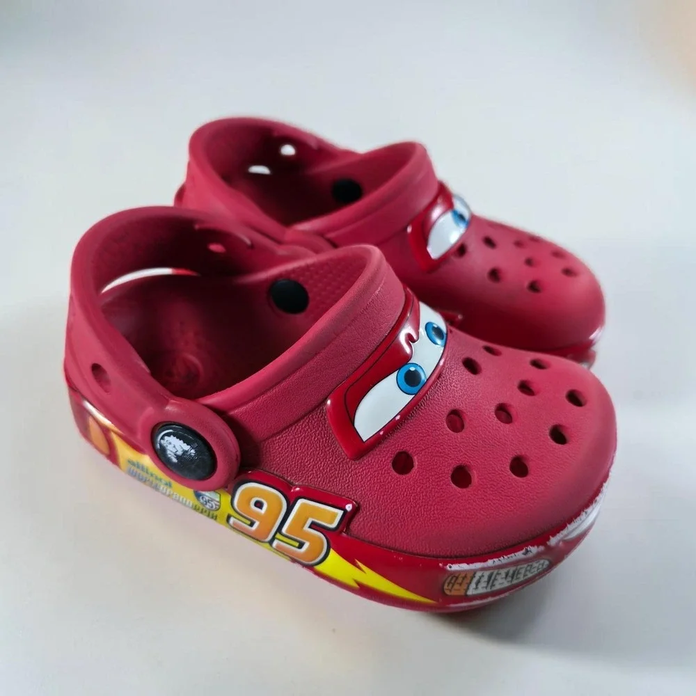 Crocs Lightning McQueen Red Disney and Pixar Cars Kids Clog Size C6 *No Lights.