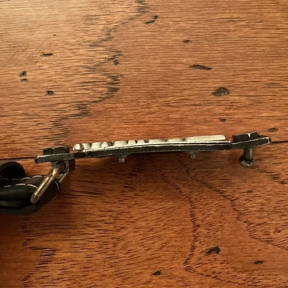 N/A vintage belt