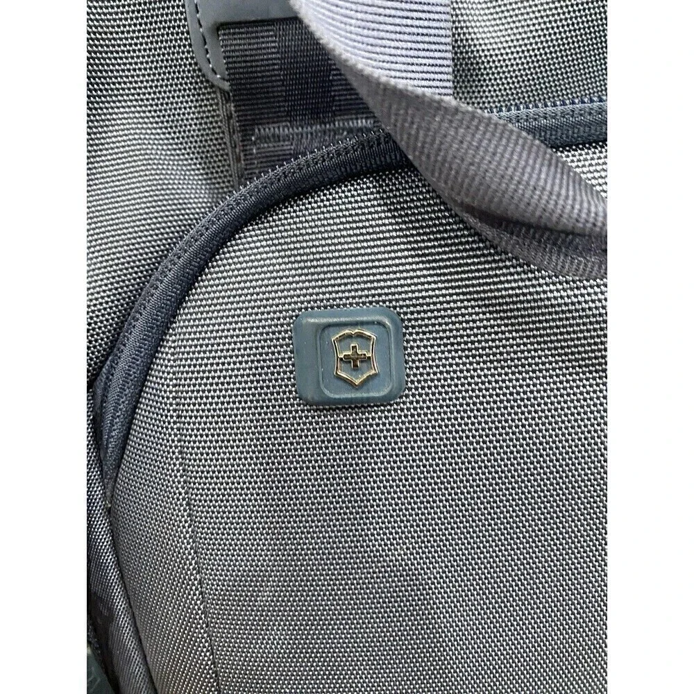 Victorinox scuffs wheels