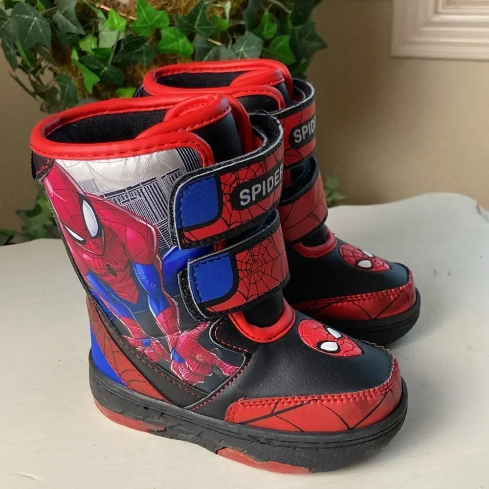 Marvel snowboots light man