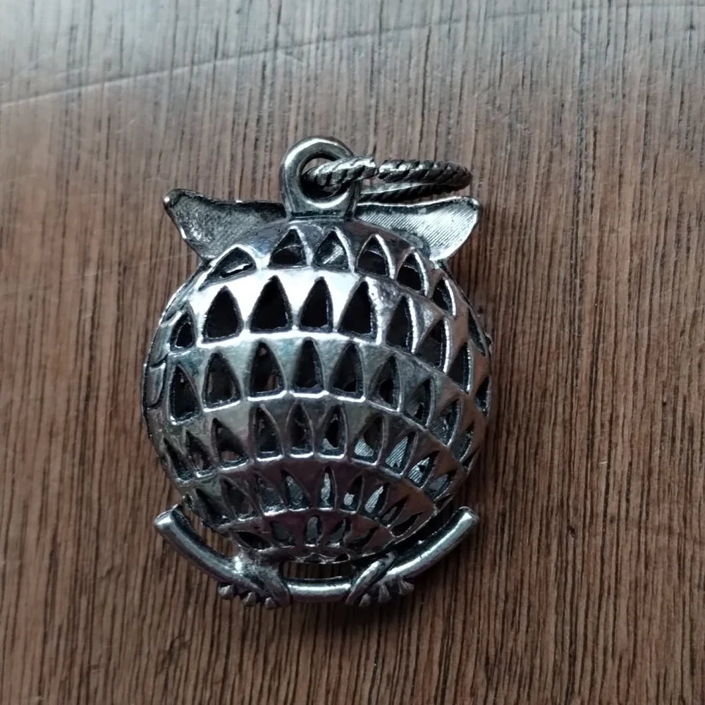 N/A silver colored