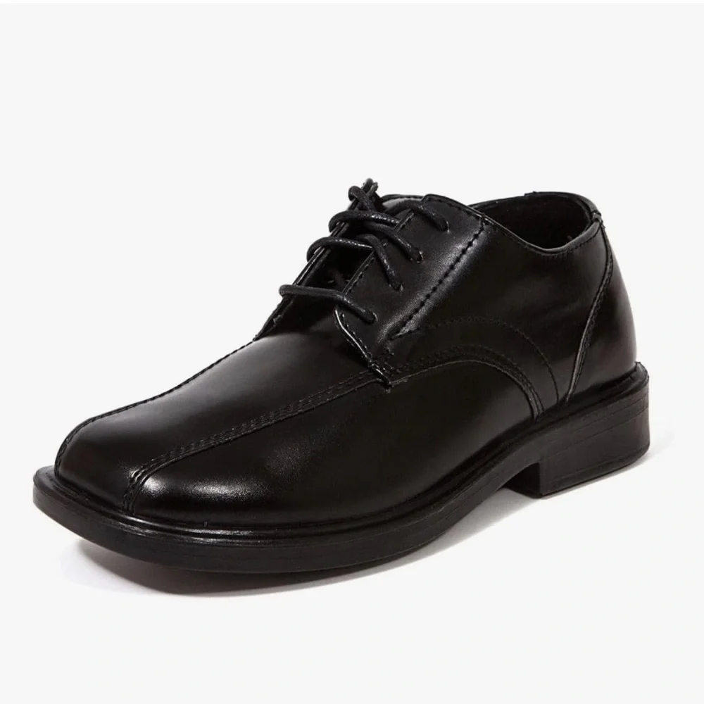 Deer Stags Shiny Black Dress Shoes size 2 1/2.               (#69)