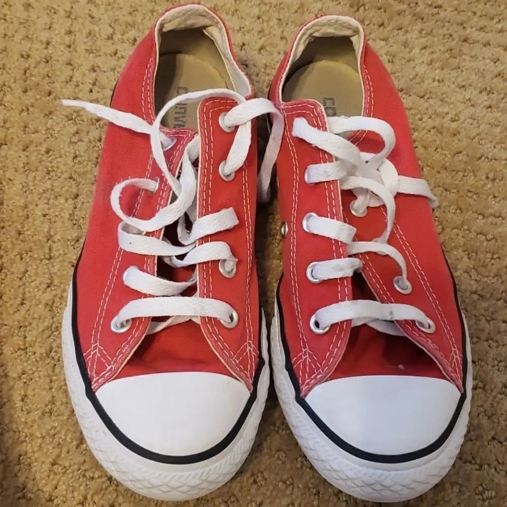 Lowtop converse size 3