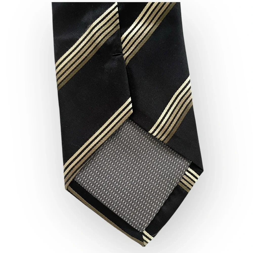 Valerio Garati men’s 100% silk handmade striped black and gold neck tie