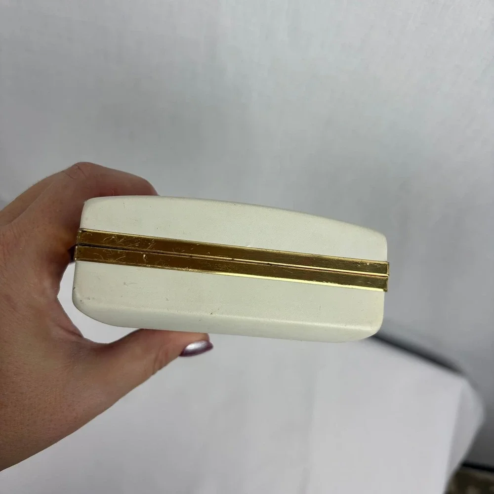 N/A vintage jewelry