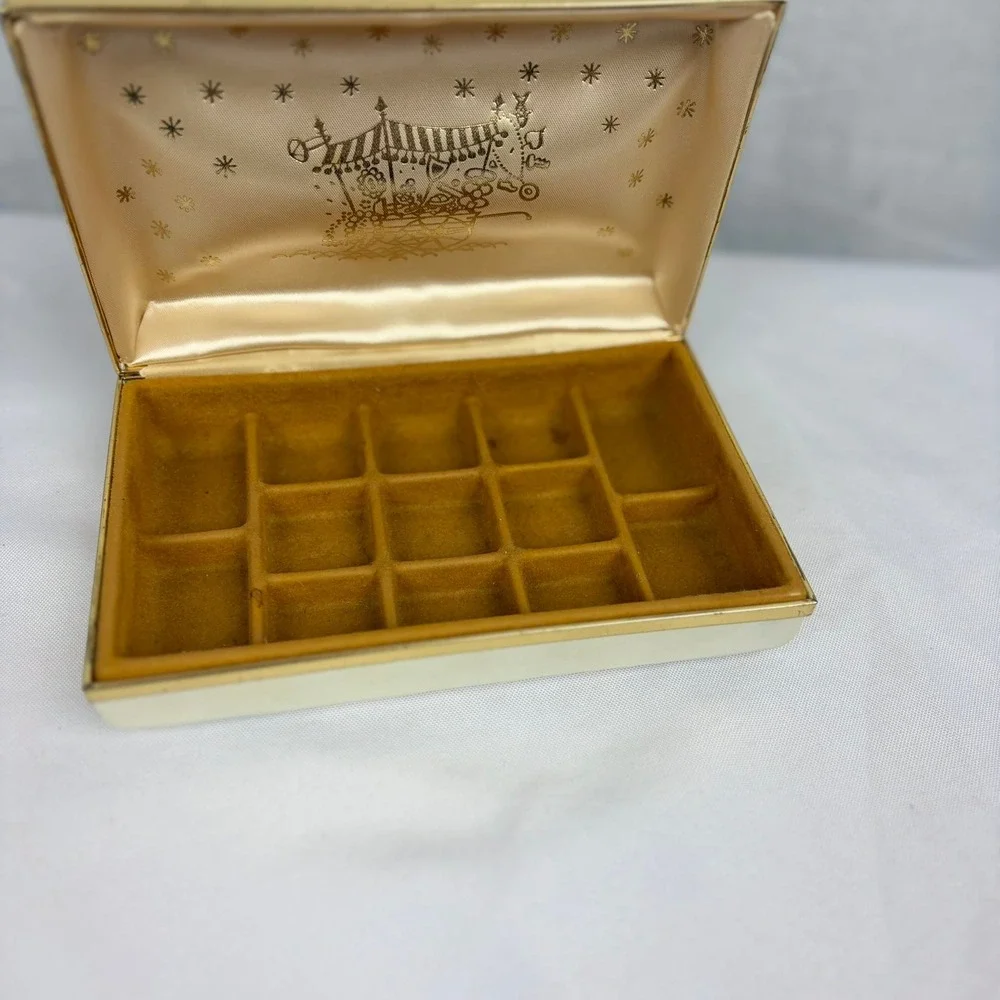 N/A vintage jewelry
