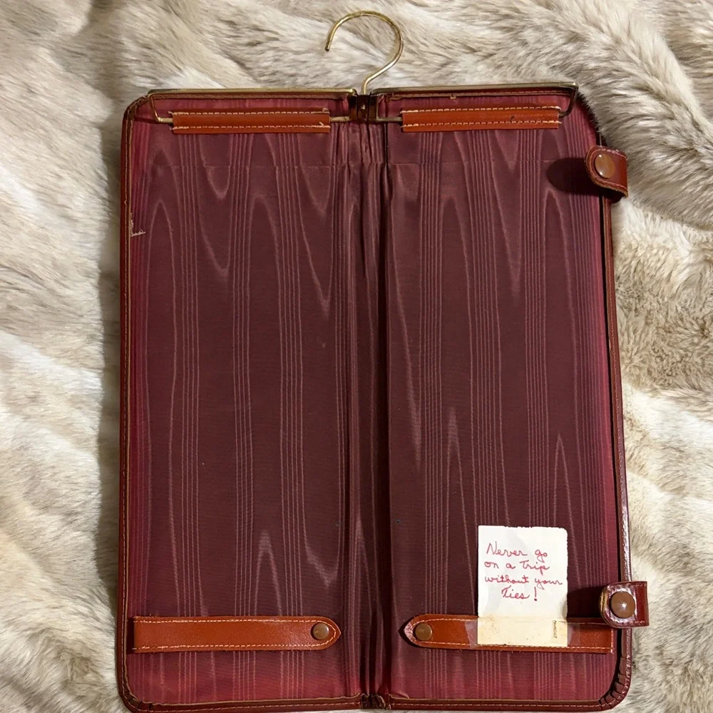 Vintage Neck Tie Travel Storage Case