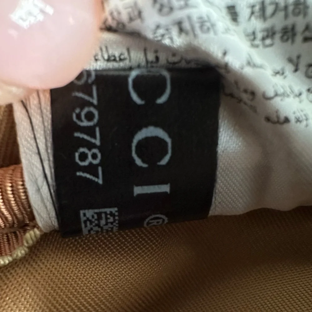 Gucci this piece