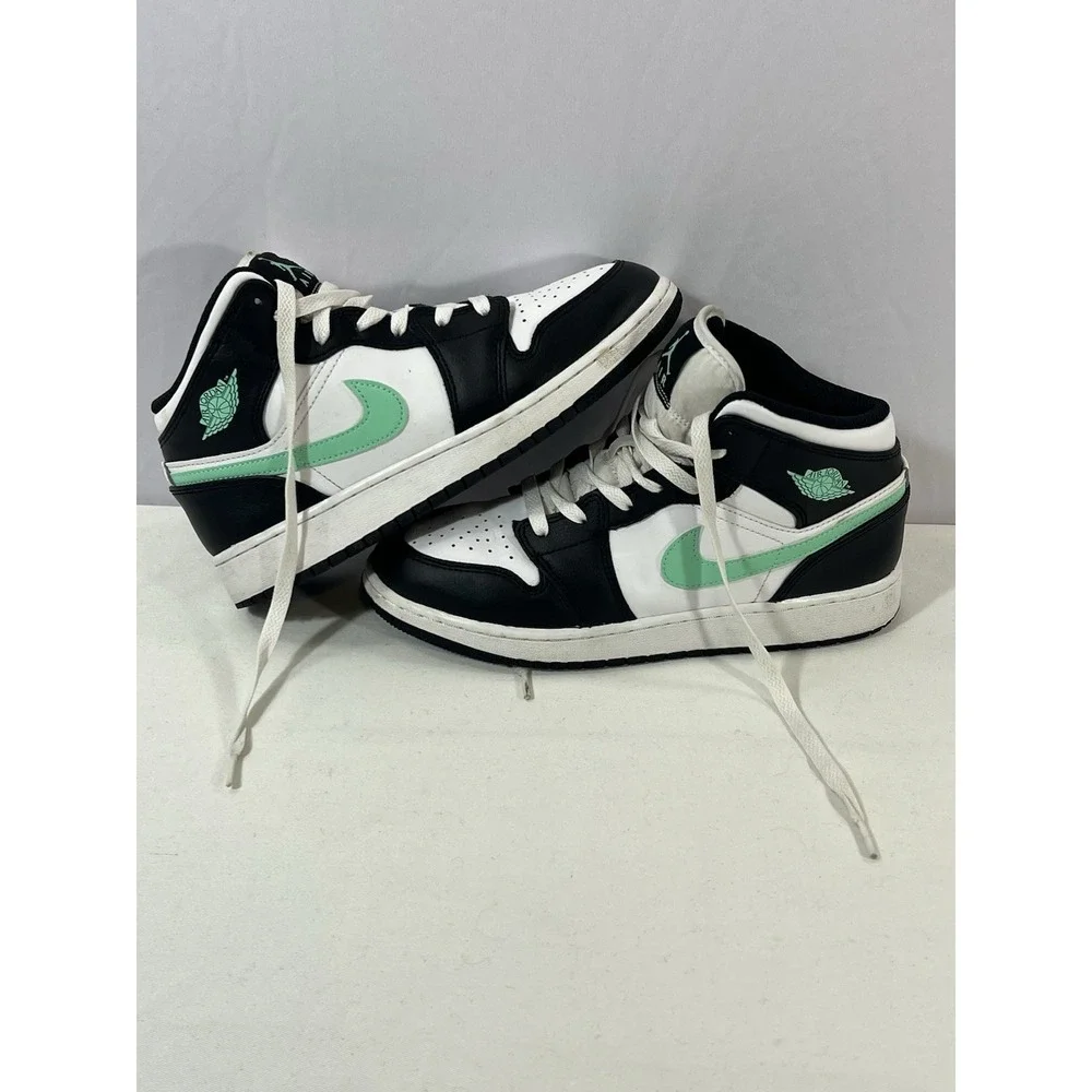 Nike Air Jordan 1 Mid White Green Glow Black DQ8423-103 Size‎ 6