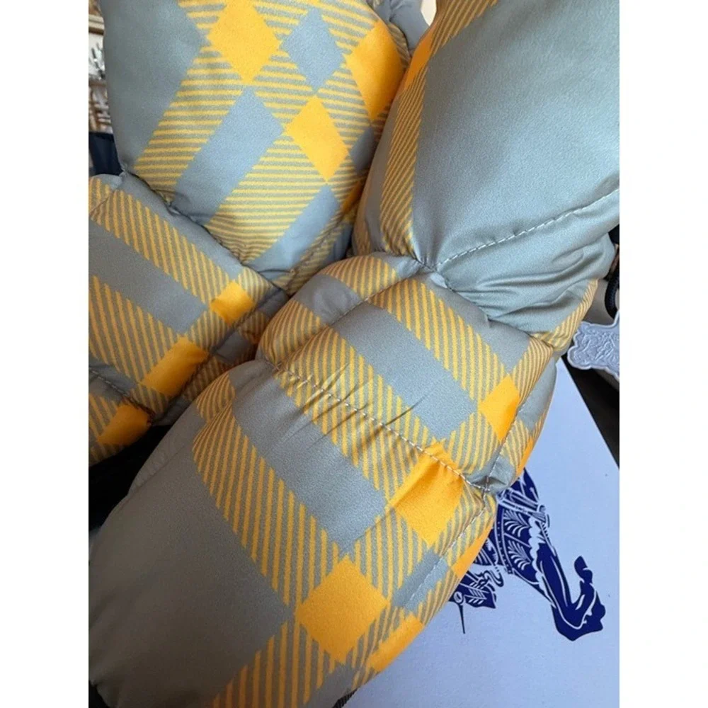 Burberry men pillow