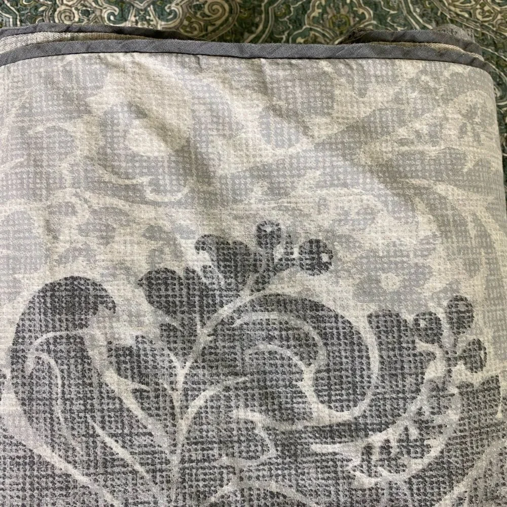 Tahari elegant floral